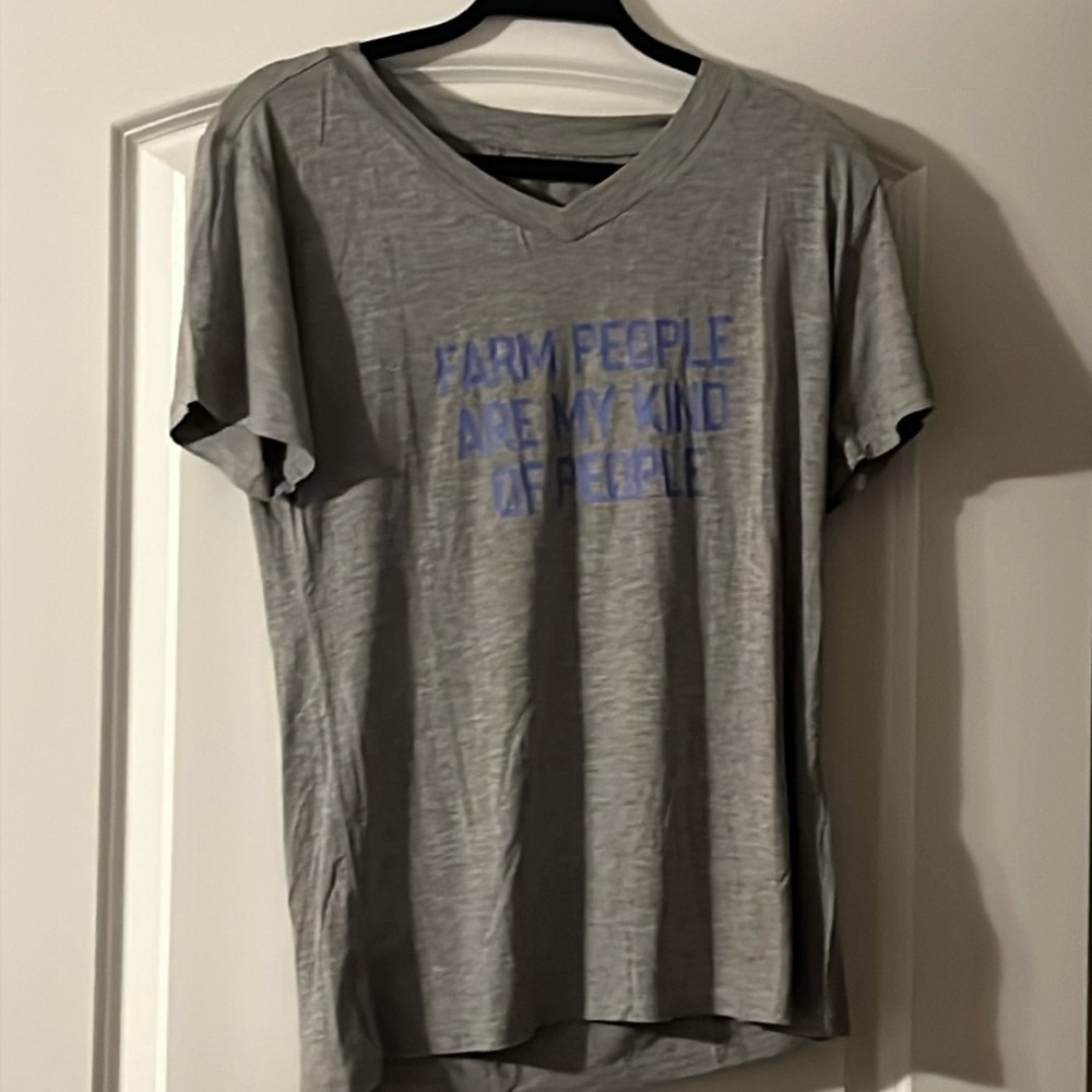 Blake and Belle Farm People T-Shirt - NWT - Size Small